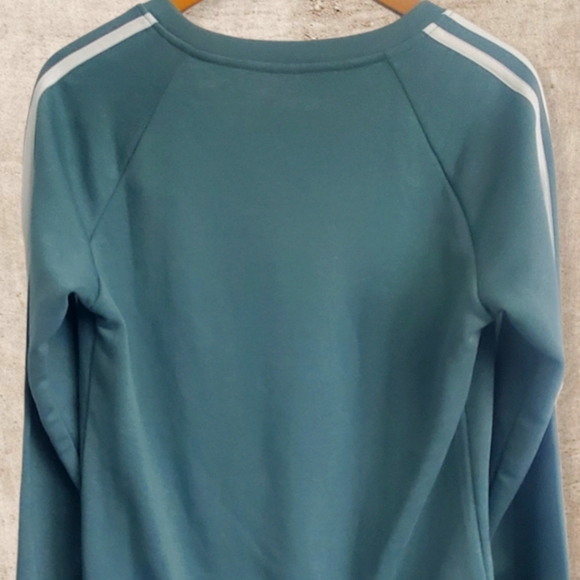 ☆Adidas☆ Women's Stylish Sweater - Picture 4 of 6